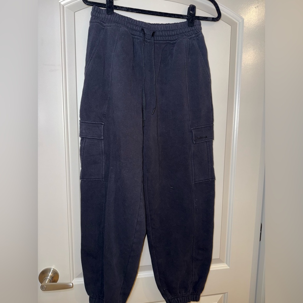 Athleta Women's Black Cargo Pant Jogger Sweat Pants Size Small
